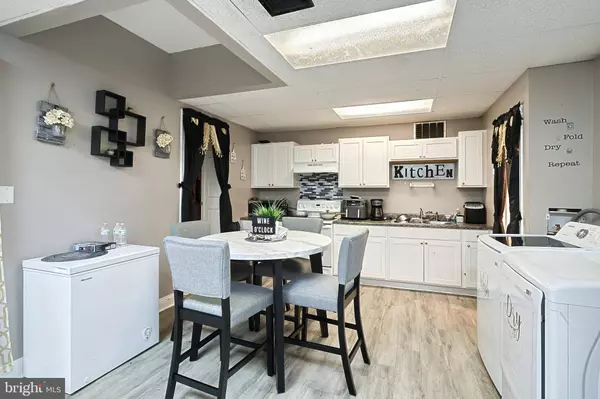 329-331 S SHERMAN ST, York, PA 17403