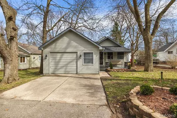 4143 FORBUSH Avenue, West Bloomfield, MI 48323