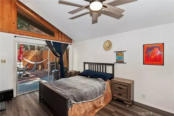 683 Cedar LN, Crestline, CA 92325