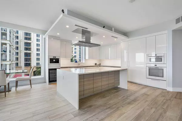 3730 N Ocean DR 5c, Singer Island, FL 33404