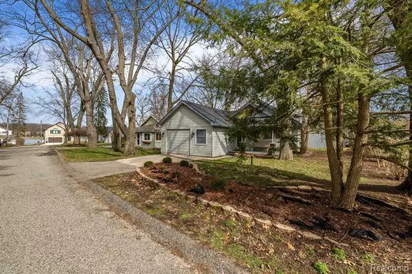 4143 FORBUSH Avenue, West Bloomfield, MI 48323