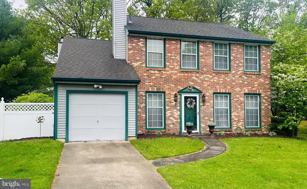 10 SEGAL CT, Mount Laurel, NJ 08054