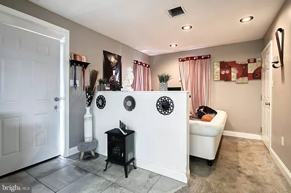 329-331 S SHERMAN ST, York, PA 17403