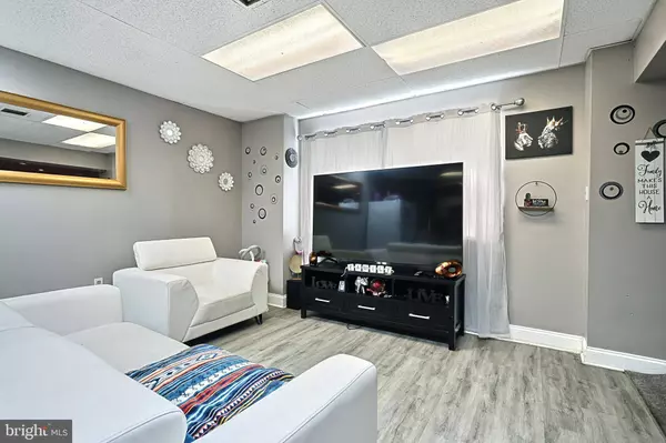 329-331 S SHERMAN ST, York, PA 17403