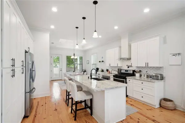 5601 CONGRESS DR, New Orleans, LA 70126