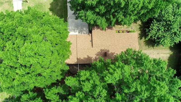 2370 Pine Meadow DR, Kernersville, NC 27284