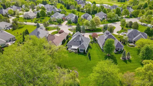 774 Yankee Trace Dr, Centerville, OH 45459