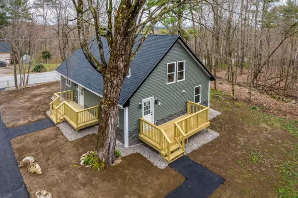 327 Quaker Ridge RD, Casco, ME 04015