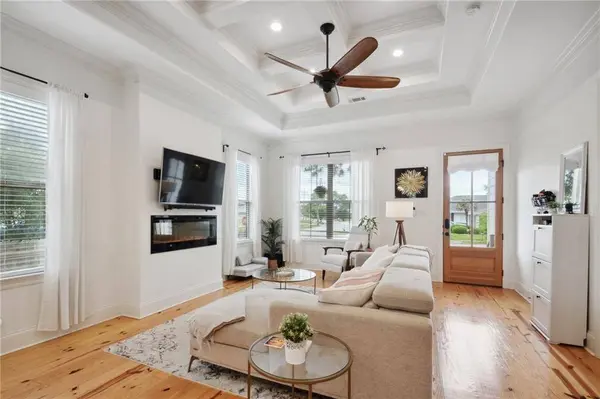 5601 CONGRESS DR, New Orleans, LA 70126