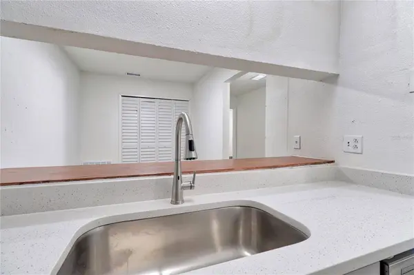 5208 VIA HACIENDA CIR #A101, Orlando, FL 32839