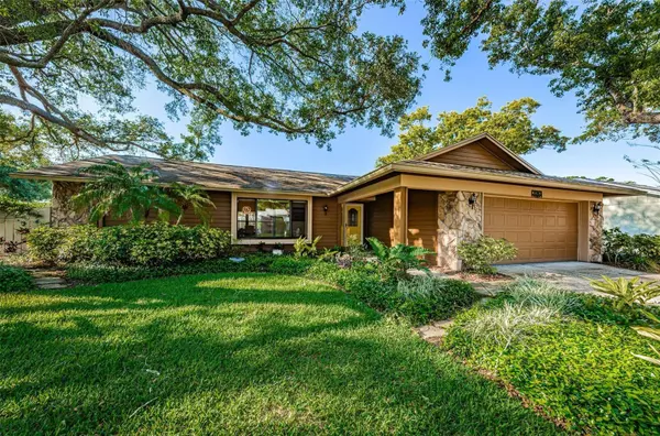 3080 OAK VIEW DR, Palm Harbor, FL 34684