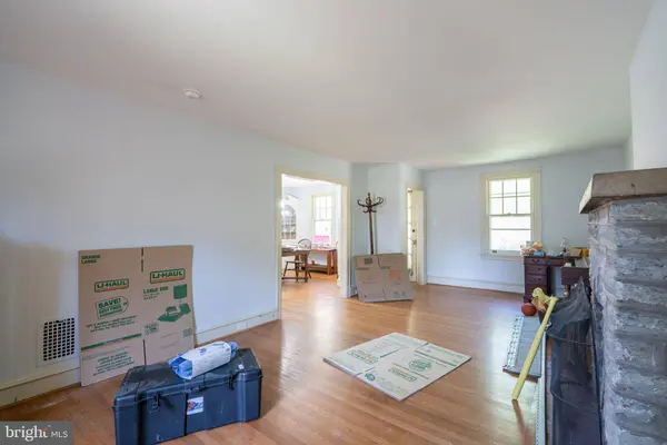 100 WEBSTER AVE, Wyncote, PA 19095