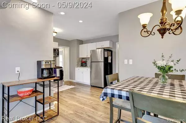 1493 E JUDD Road, Burton, MI 48529