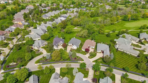 774 Yankee Trace Dr, Centerville, OH 45459