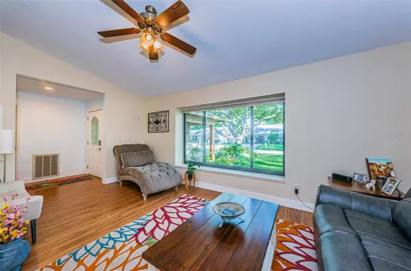 3080 OAK VIEW DR, Palm Harbor, FL 34684