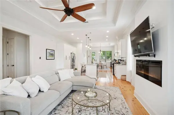 5601 CONGRESS DR, New Orleans, LA 70126