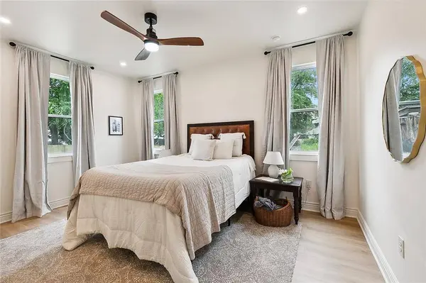 2517 19 FRENCHMEN ST, New Orleans, LA 70119