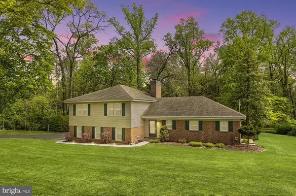 1770 SPRING LAKE TER, York, PA 17406