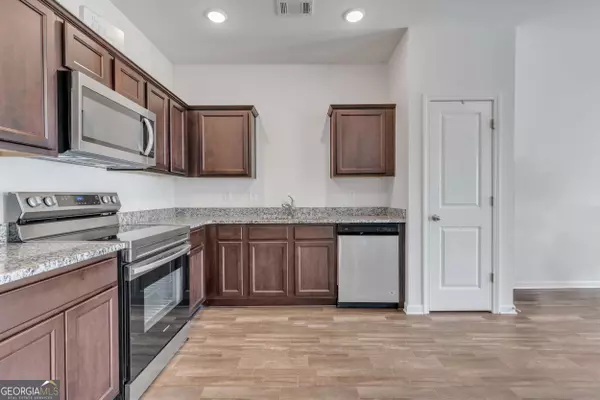 6393 Kennonbriar CT, Lithonia, GA 30058