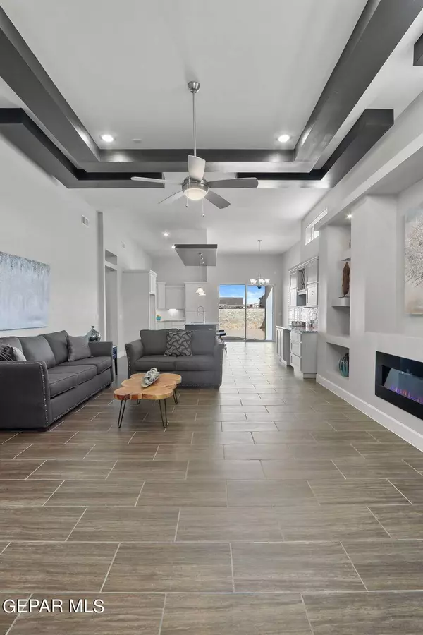 13087 Emerald Hills Avenue, El Paso, TX 79928