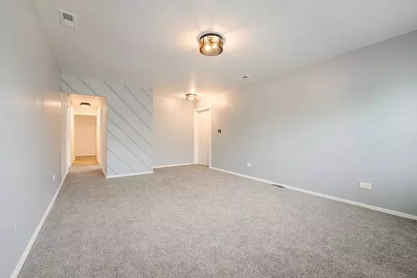 21834 PETERSON AVE, Sauk Village, IL 60411