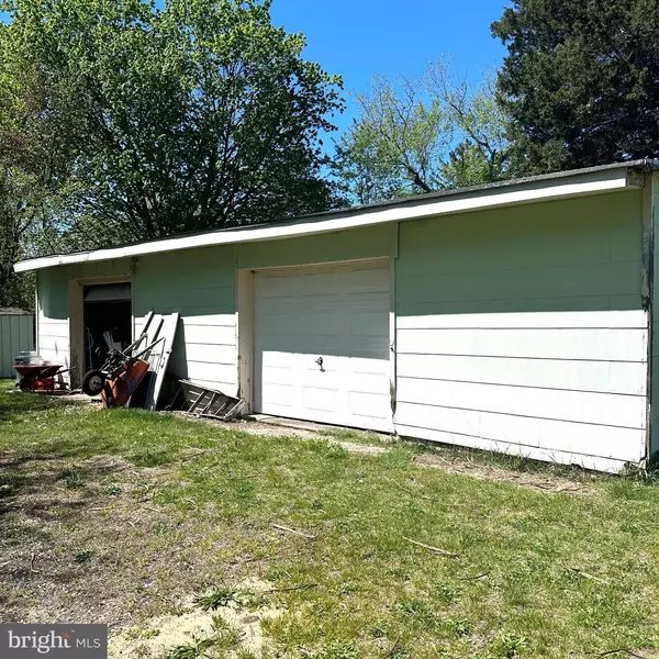 1449 W WHEAT RD, Vineland, NJ 08360