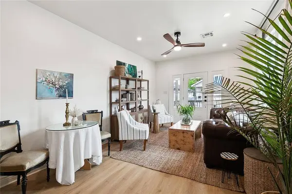 2517 19 FRENCHMEN ST, New Orleans, LA 70119