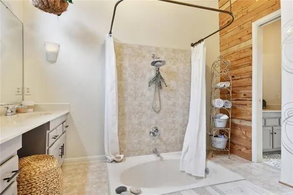 617 SONIAT ST, New Orleans, LA 70115