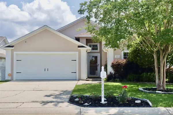 775 Hanley Downs Dr, Cantonment, FL 32533