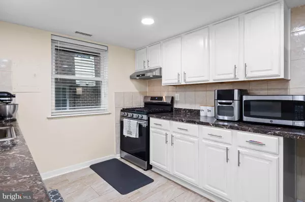 2123 PRESIDENT ST, Philadelphia, PA 19115