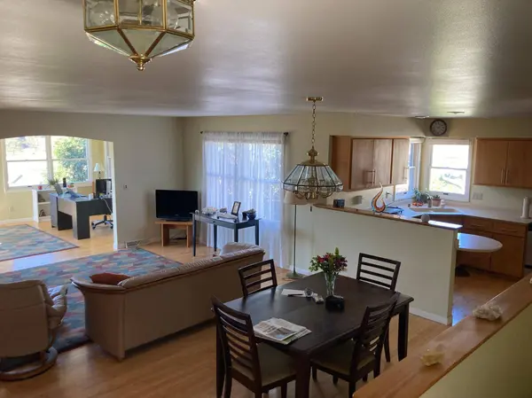 325 Regent DR, La Crescent, MN 55947