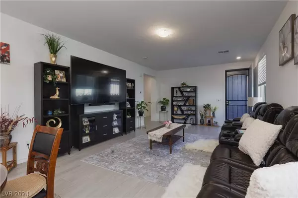 1110 Edel Hest Avenue, North Las Vegas, NV 89081