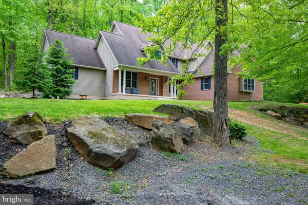 3068 LONG RD, Green Lane, PA 18054