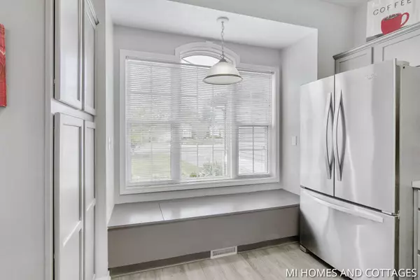 10898 Aspen Trail, Zeeland, MI 49464