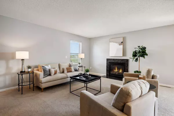 139 Dongola LN, Shakopee, MN 55379