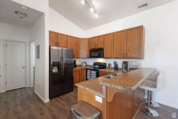 979 W CHELSEA LN N, North Salt Lake, UT 84054