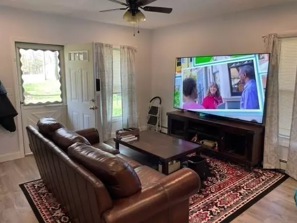 666 Pleasant St, Leicester, MA 01542