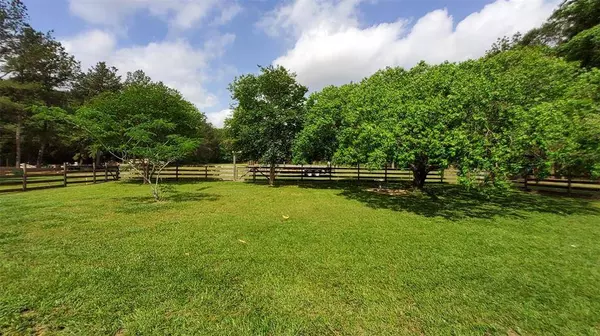 500 S Duck Creek RD, Cleveland, TX 77328