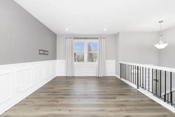 5739 Crestwood RD, Matteson, IL 60443