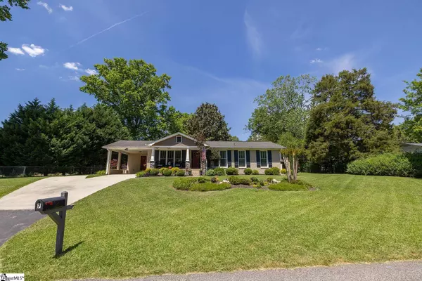 7 Plano Drive, Greenville, SC 29617