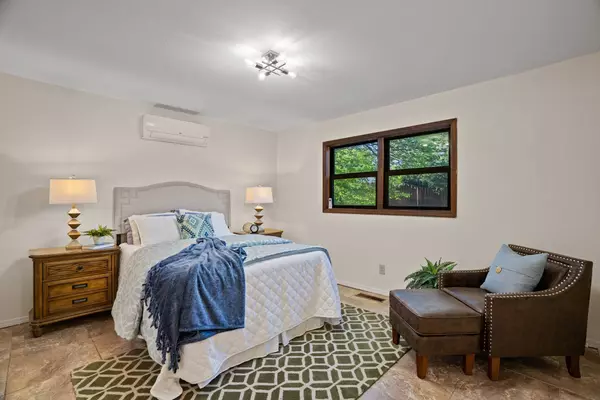 353 Grand Canyon, White Rock, NM 87547