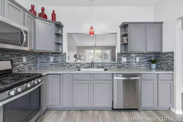 10898 Aspen Trail, Zeeland, MI 49464