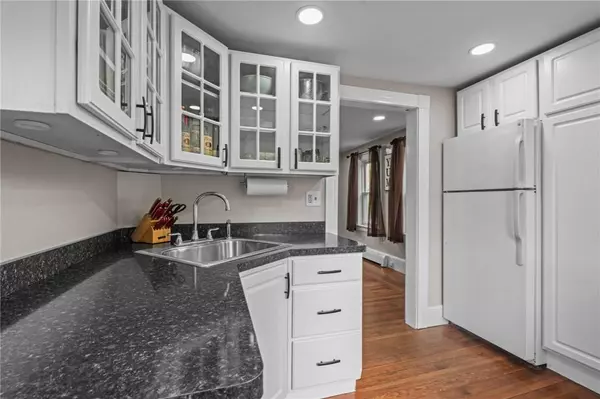 74 Branch PIKE, Smithfield, RI 02917