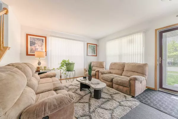 3825 W 137th ST, Robbins, IL 60472