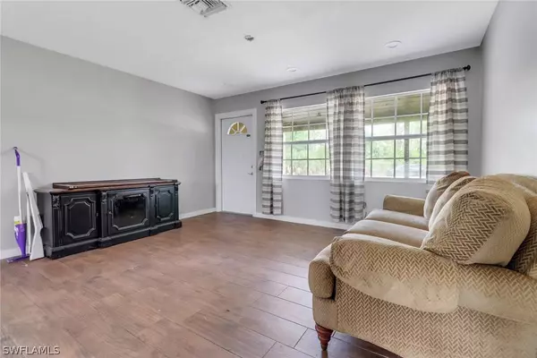 820 Gerald Ave, Lehigh Acres, FL 33936