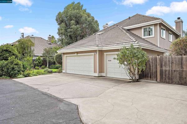 1370 Babel Ln, Concord, CA 94518