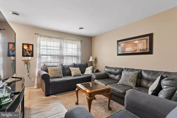 108 EASTERLY DR, Mechanicsburg, PA 17050