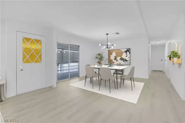 4564 Royal Ridge Way, Las Vegas, NV 89103