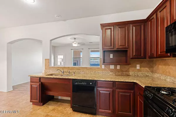 3137 Lookout Point Drive, El Paso, TX 79938