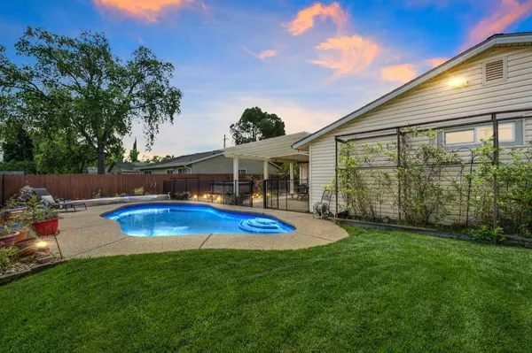 5912 Rich Hill DR, Orangevale, CA 95662